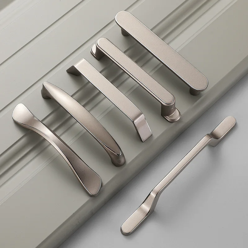 Desert Gold Drawer Handle Modern Simple Zinc Alloy Handle Wardrobe Cabinet Drawer Door Kitchen Handles Handles for Furniture
Desert Gold Drawer Handle Modern Simple Zinc Alloy Handle Wardrobe Cabinet Drawer Door Kitchen Handles Handles for Furniture