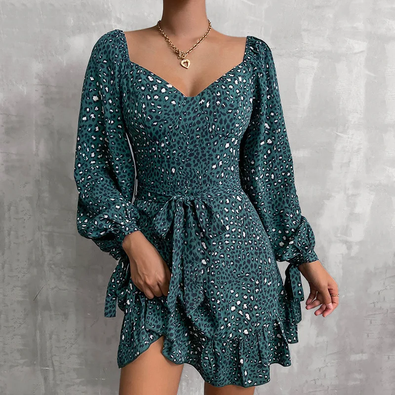 Casual Spring Autumn V-neck Leopard Pattern Waist Lace Up Dress Women's Lrregular Lotus Leaf Green Long Sleeve Dress
Casual Spring Autumn V-neck Leopard Pattern Waist Lace Up Dress Women's Lrregular Lotus Leaf Green Long Sleeve Dress