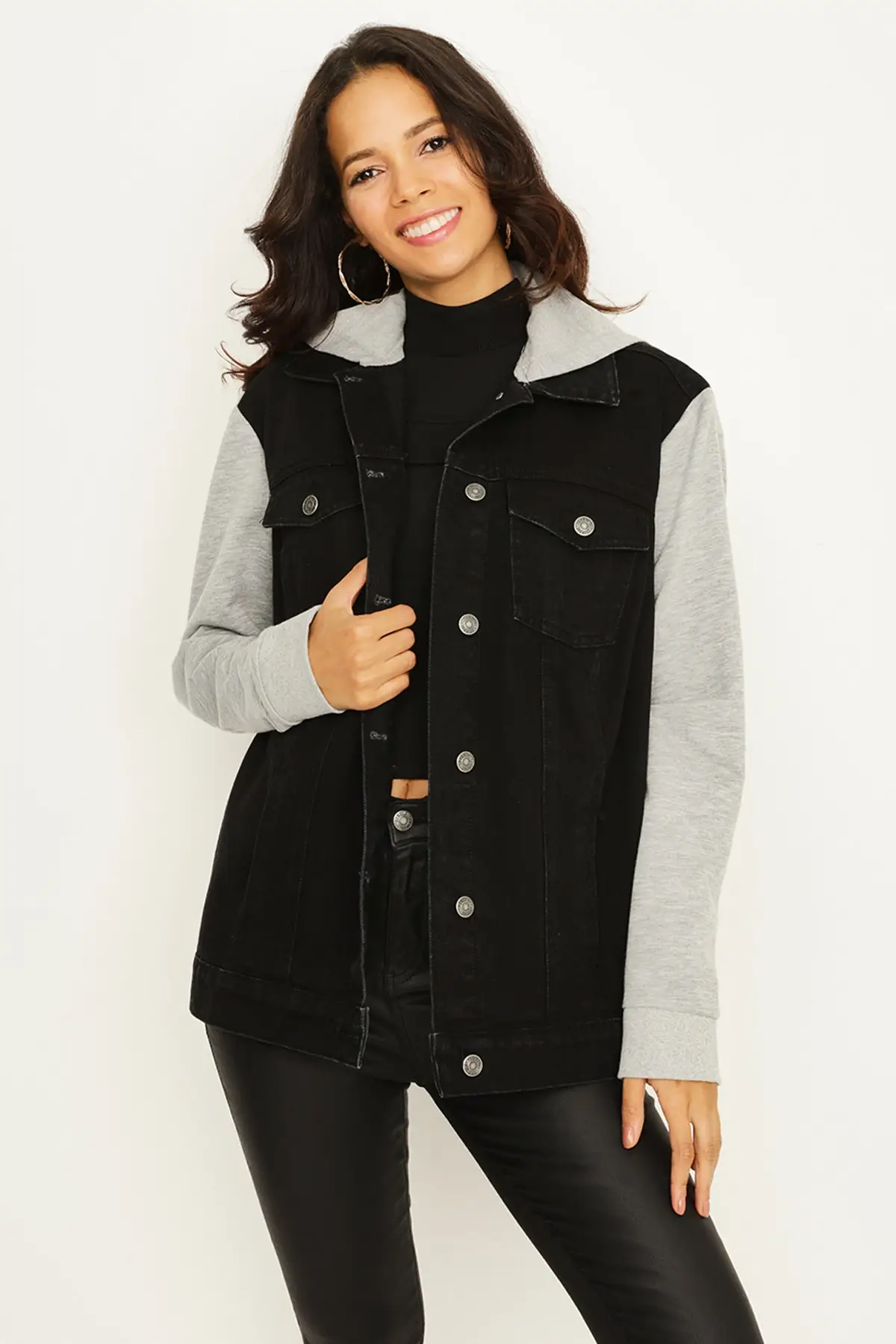 Women's Fashion Denim Jacket Coat Black Hooded Handles Coming Oversize Denim Jacket
Women's Fashion Denim Jacket Coat Black Hooded Handles Coming Oversize Denim Jacket