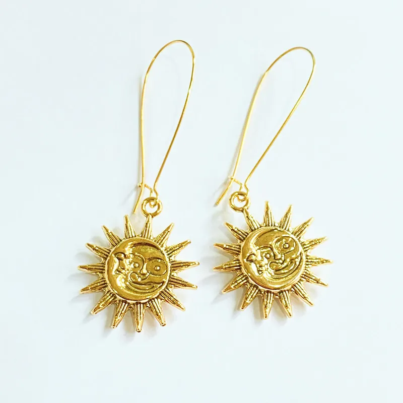 New Products Hot Selling Fashion Trend Jewelry Simple Natural Wind Sun Flower Pendant Earring Jewelry
New Products Hot Selling Fashion Trend Jewelry Simple Natural Wind Sun Flower Pendant Earring Jewelry