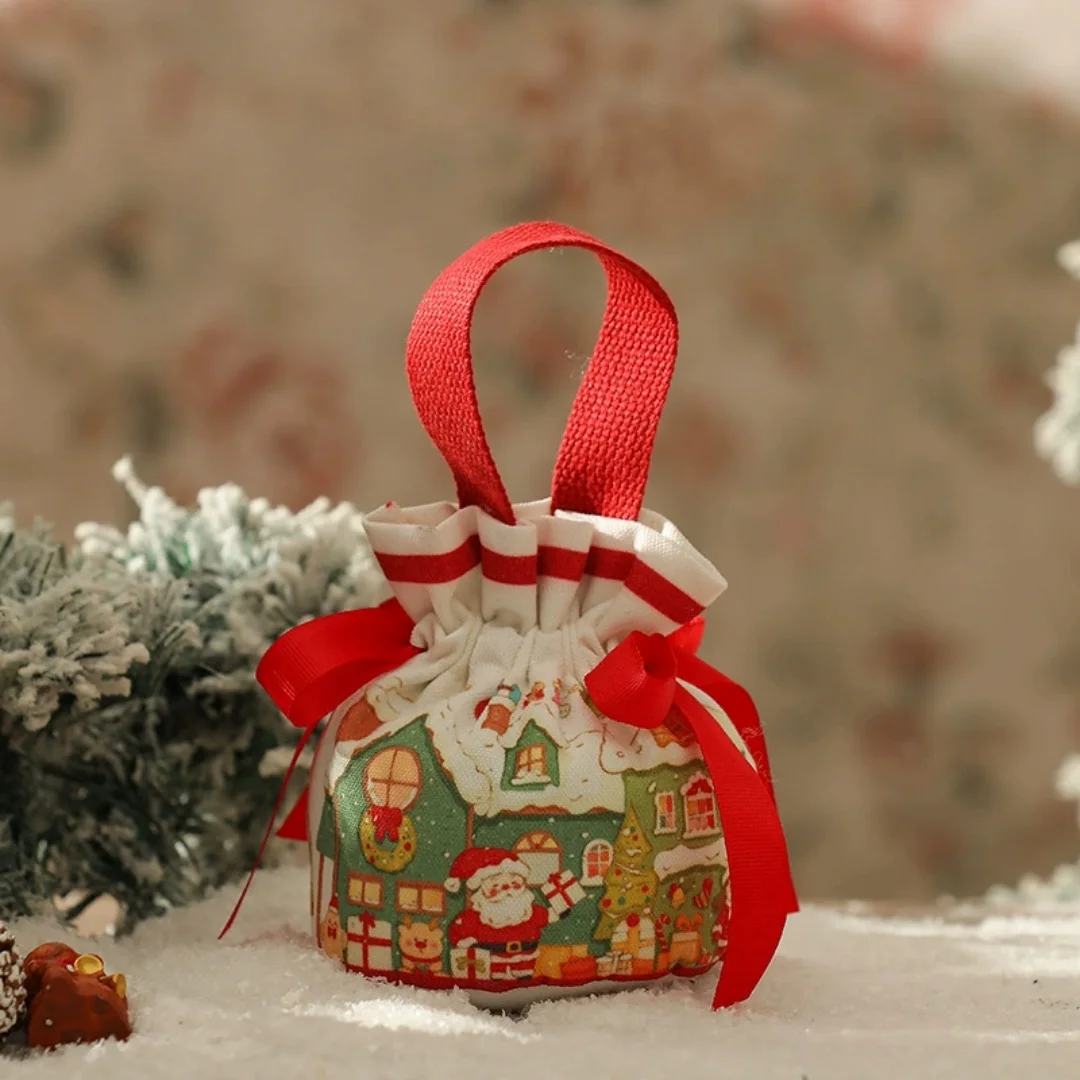 Рождественские подарочные пакеты
Рождественские подарочные пакеты