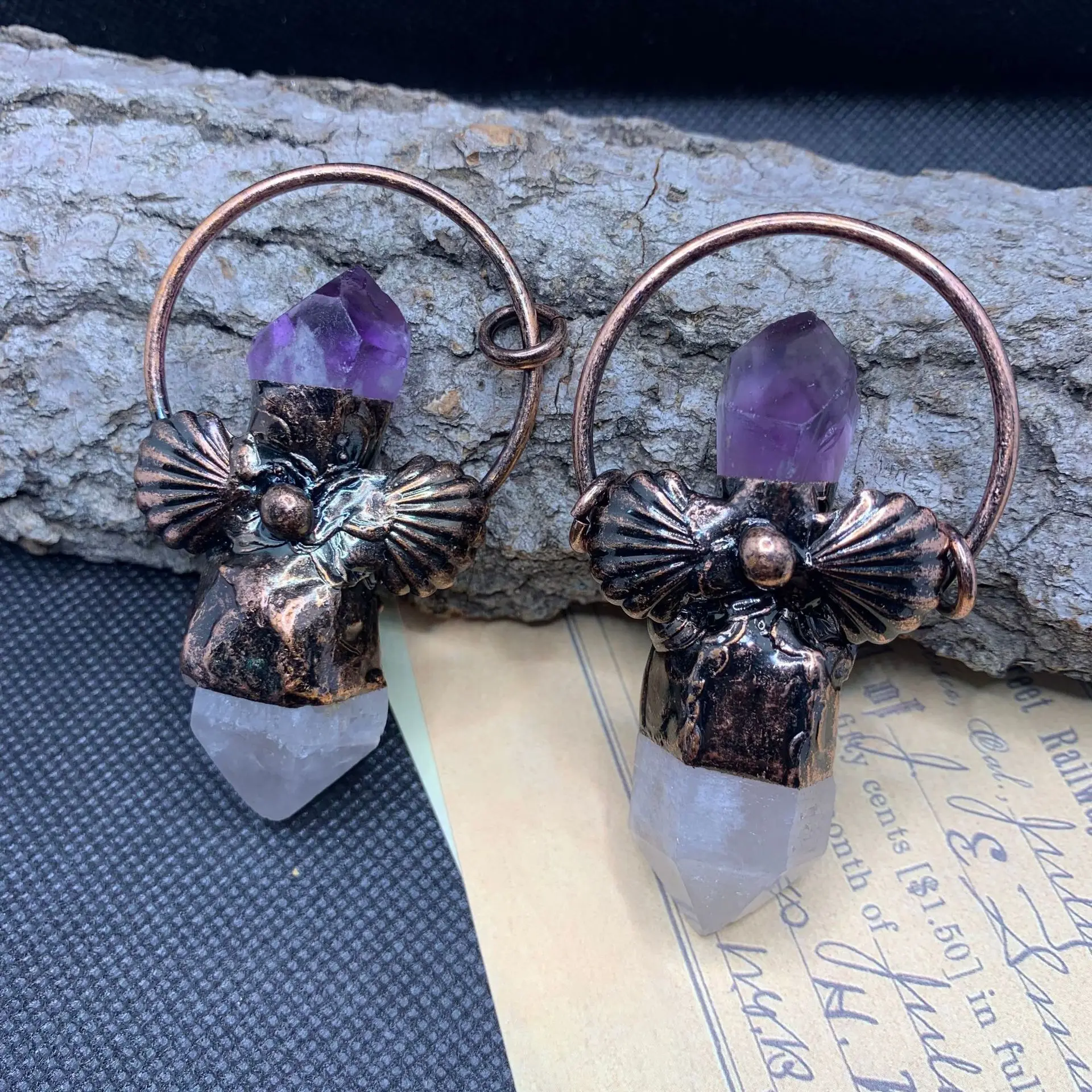Boho Soldered Bronze Palted Natural Amethysts Crystal Vintage Necklace Pendants for DIY Bohemia Jewelry Making
Boho Soldered Bronze Palted Natural Amethysts Crystal Vintage Necklace Pendants for DIY Bohemia Jewelry Making