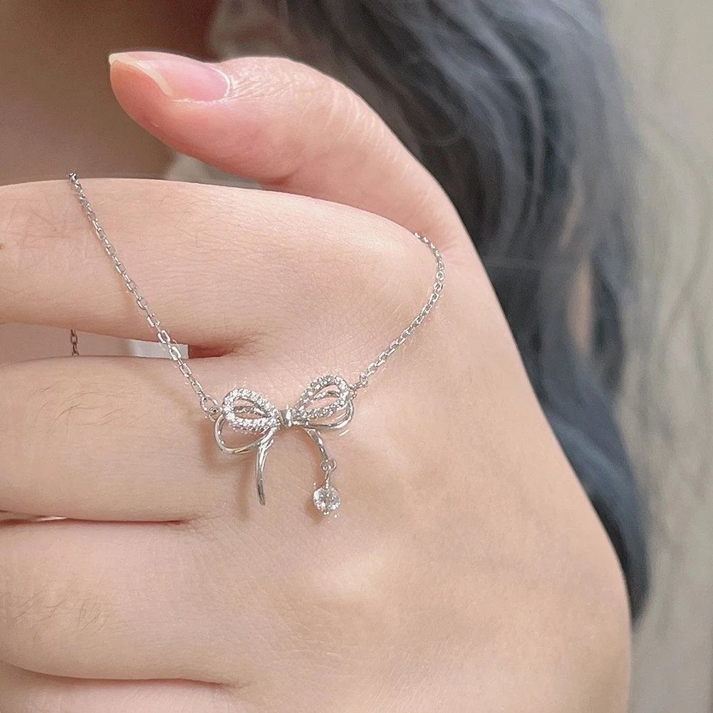 Exquisite Luxury Women Silver Plate Necklace Elegant Bow Full Smile Zircon Clavicle Sweater Chain Women Necklace
Exquisite Luxury Women Silver Plate Necklace Elegant Bow Full Smile Zircon Clavicle Sweater Chain Women Necklace