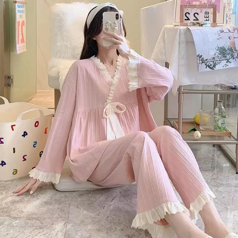 Ladies Pajamas Fashion Pajamas Spring And Autumn Thin Long Sleeve Suit V-Neck Lace Cute Sweet Loose Pullover Homewear
Ladies Pajamas Fashion Pajamas Spring And Autumn Thin Long Sleeve Suit V-Neck Lace Cute Sweet Loose Pullover Homewear