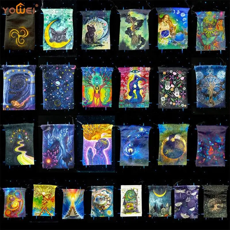 New Fashion Composite Flannelette Simple Christmas Halloween Gift Bag Crystal Small Items Storage Gift Bag Jewelry Dice Bag
New Fashion Composite Flannelette Simple Christmas Halloween Gift Bag Crystal Small Items Storage Gift Bag Jewelry Dice Bag