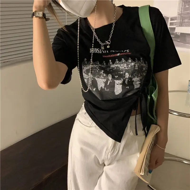 New Summer Irregular Short-Sleeved T-Shirt, Women's Hot Girl Style Short Niche Design Cropped Top
New Summer Irregular Short-Sleeved T-Shirt, Women's Hot Girl Style Short Niche Design Cropped Top