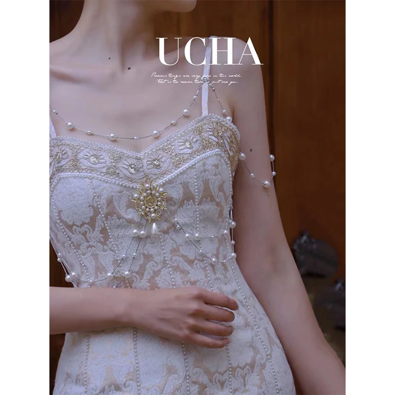 Женское винтажное вечернее платье, облегающее платье без рукавов, украшенное бусинами и жемчужинами, в готическом стиле, роскошный дизайн, на бретелях
Женское винтажное вечернее платье, облегающее платье без рукавов, украшенное бусинами и жемчужинами, в готическом стиле, роскошный дизайн, на бретелях