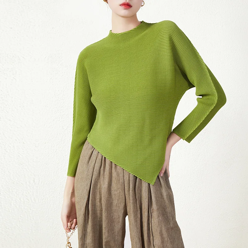 Seamless Integrated High Neck Ribbing Bottoming Sweater for Women 2022 Autumn New Fashion Miyake Pleated T-shirt Long Sleeve Top
Seamless Integrated High Neck Ribbing Bottoming Sweater for Women 2022 Autumn New Fashion Miyake Pleated T-shirt Long Sleeve Top