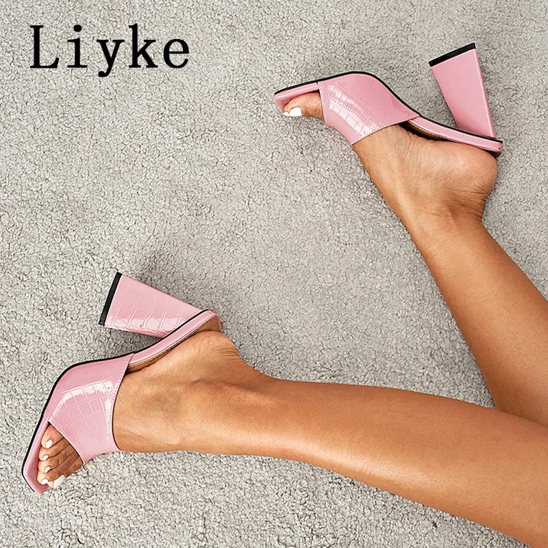 Liyke Summer Black Triangle Thick Heels Slippers Female Gladiator Sandals Sexy Street Woman Party Open Toe Dress Shoes 35-42
Liyke Summer Black Triangle Thick Heels Slippers Female Gladiator Sandals Sexy Street Woman Party Open Toe Dress Shoes 35-42