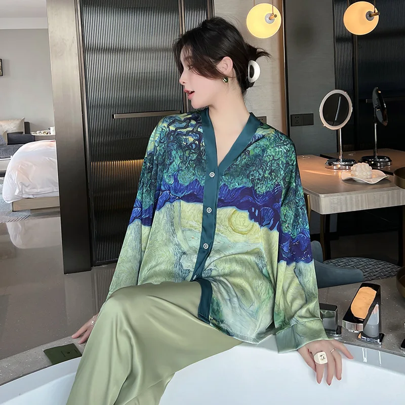 Ice Silk Pajamas Women's Spring And Autumn Long Sleeved Cardigan High Quality Printing Suit Pyjamas 
Ice Silk Pajamas Women's Spring And Autumn Long Sleeved Cardigan High Quality Printing Suit Pyjamas