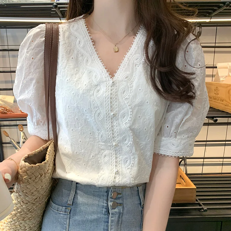 2023 Summer Blouse New Korean fashion Sweet Women Tops V-neck Short Sleeve Embroidered White Shirt
2023 Summer Blouse New Korean fashion Sweet Women Tops V-neck Short Sleeve Embroidered White Shirt