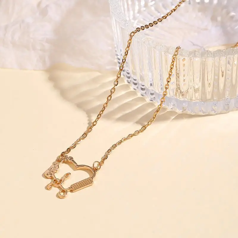European and American Jewelry Love Violin Note Clavicle Chain Personality Simple Temperament 2022 New Necklace Jewelry Female
European and American Jewelry Love Violin Note Clavicle Chain Personality Simple Temperament 2022 New Necklace Jewelry Female