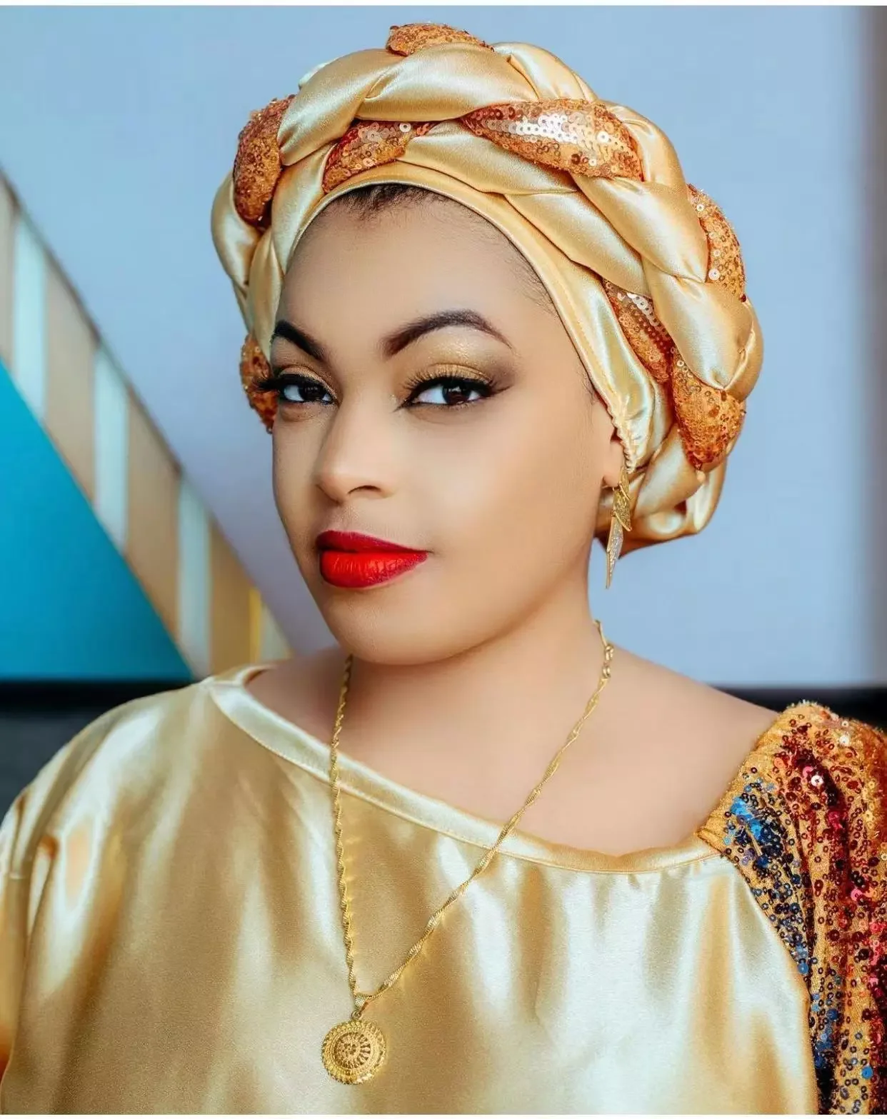 NEW2023 Headtie Gele Nigerian African Turban Warp With Sequins Braid Cap Nigerian Wedding Gele Headtie Women Braid Turbans Ladie
NEW2023 Headtie Gele Nigerian African Turban Warp With Sequins Braid Cap Nigerian Wedding Gele Headtie Women Braid Turbans Ladie