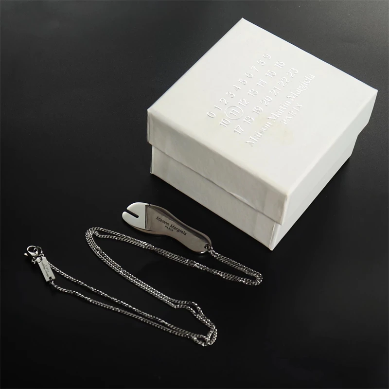 Y2K MM6 Margiela Chain Necklace Men Women 1:1 High Quality Casual Necklace GYM
Y2K MM6 Margiela Chain Necklace Men Women 1:1 High Quality Casual Necklace GYM