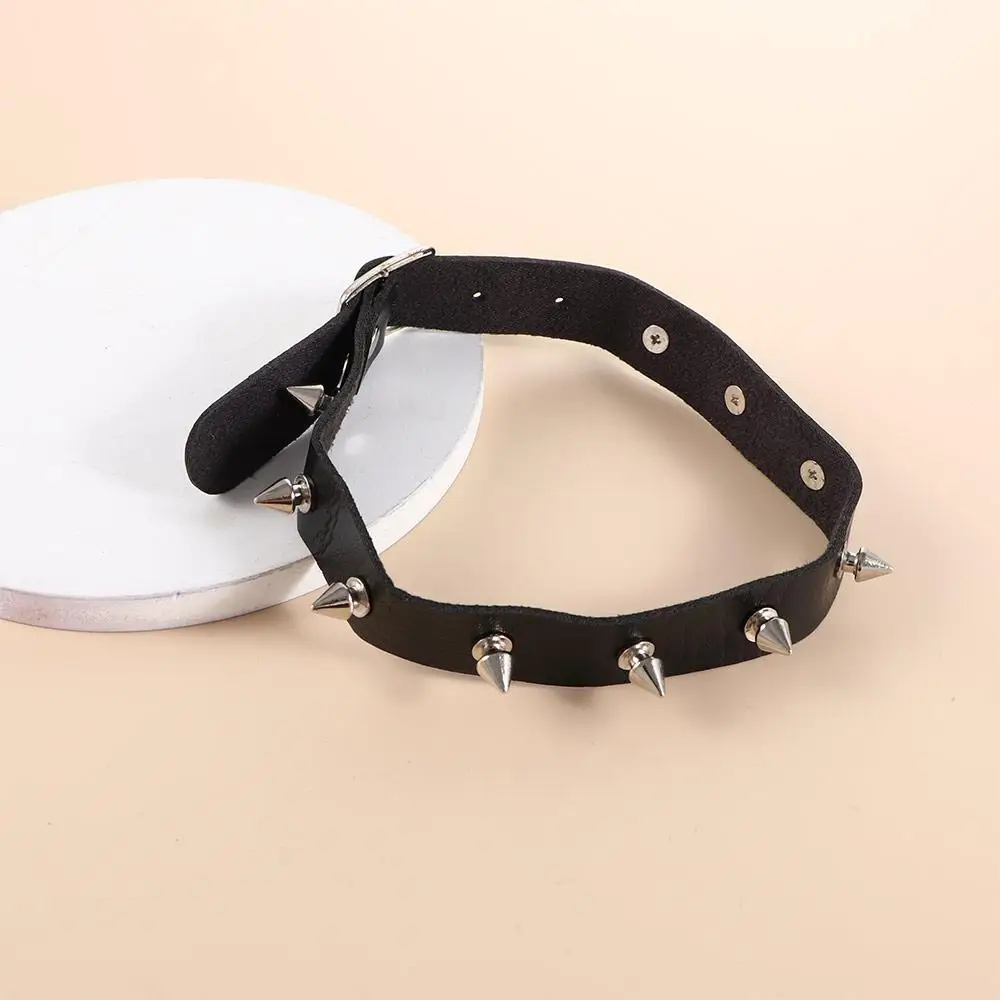 Cool Cosplay Rivet Alloy Black Metal Buckle PU Leather Clavicle Chain Metal Spike Necklace Necklace Jewelry
Cool Cosplay Rivet Alloy Black Metal Buckle PU Leather Clavicle Chain Metal Spike Necklace Necklace Jewelry