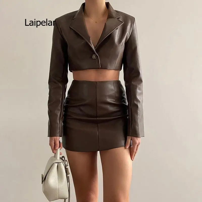 Leather suit women winter new style lapel single-breasted jacket high waist bag hip PU skirt casual suit
Leather suit women winter new style lapel single-breasted jacket high waist bag hip PU skirt casual suit