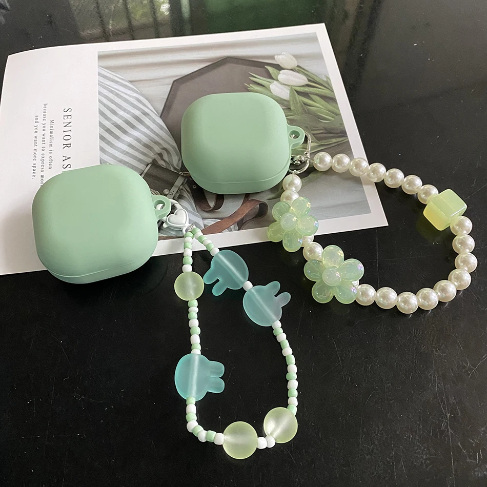 For Samsung Galaxy Buds 2 PRO / buds Live /buds Pro Case cute cartoon flower Keychain Silicone Earphone Cover Accessory Box 
For Samsung Galaxy Buds 2 PRO / buds Live /buds Pro Case cute cartoon flower Keychain Silicone Earphone Cover Accessory Box