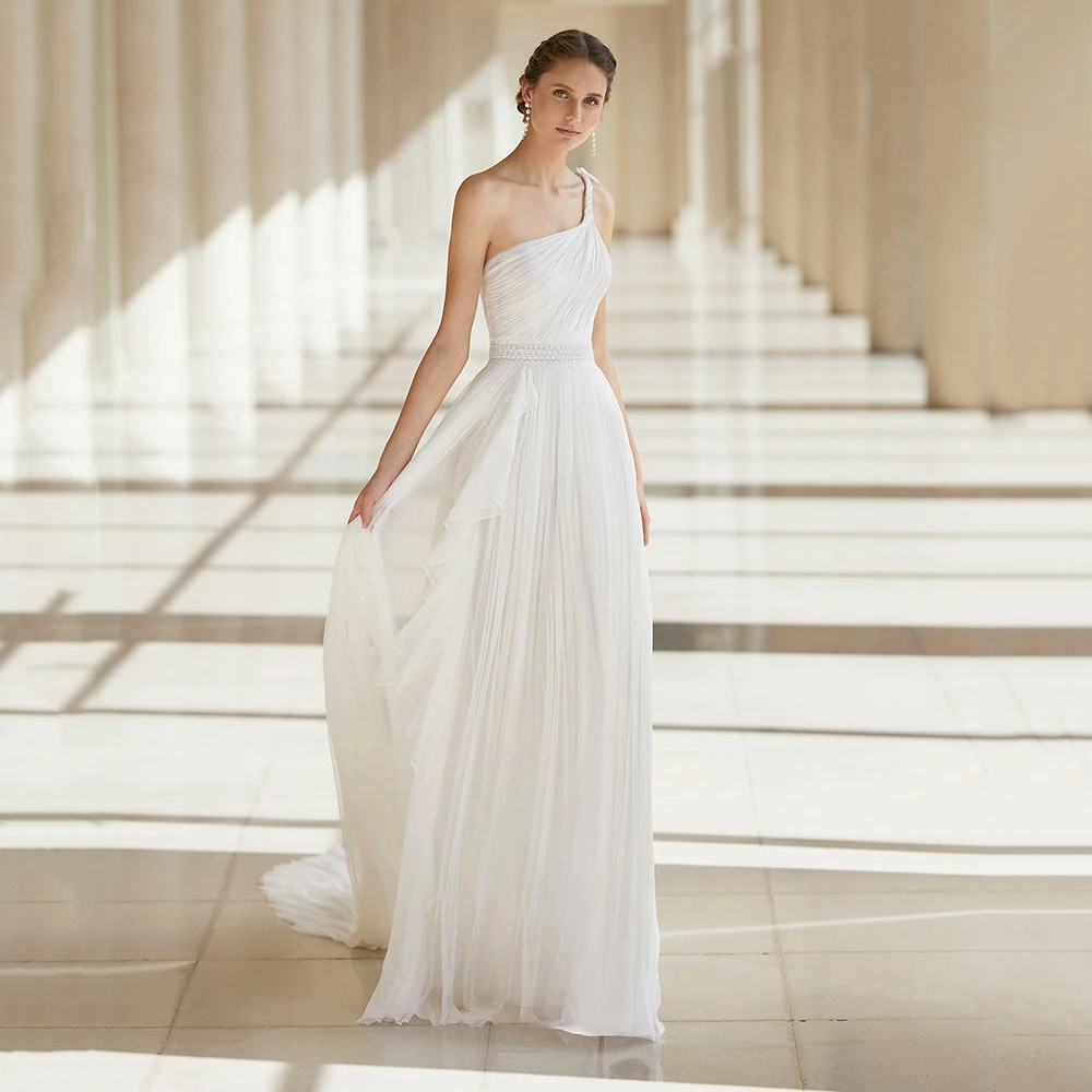 2022 Simple Strapless Wedding Dresses Summer One Shoulder Pearls Backless Pleat Robe De Mariee Court Train Bridal Gown Chiffon
2022 Simple Strapless Wedding Dresses Summer One Shoulder Pearls Backless Pleat Robe De Mariee Court Train Bridal Gown Chiffon
