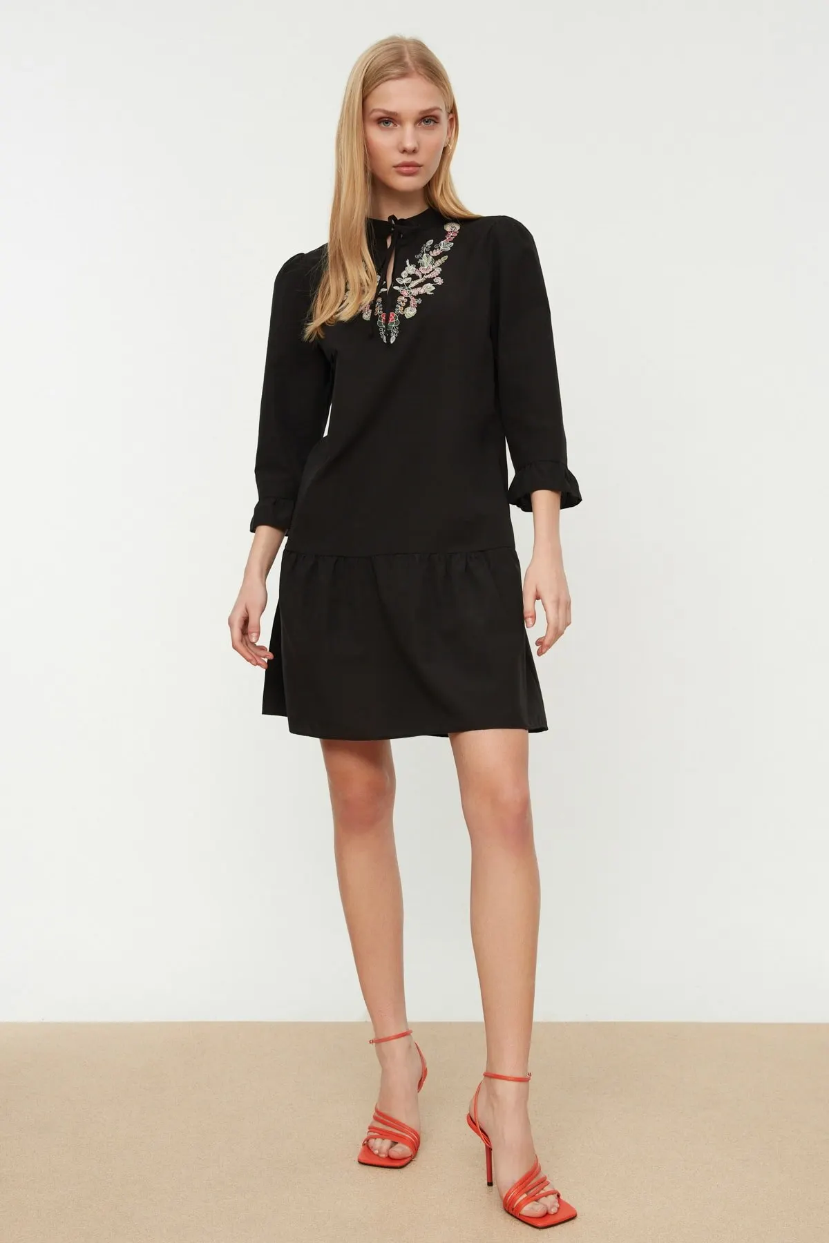 Women's Dress Black Embroidery Detailed Fashion Casual Casual Casual Casual Casual Short Sleeve Summer Boho Beach Dress 
Women's Dress Black Embroidery Detailed Fashion Casual Casual Casual Casual Casual Short Sleeve Summer Boho Beach Dress
