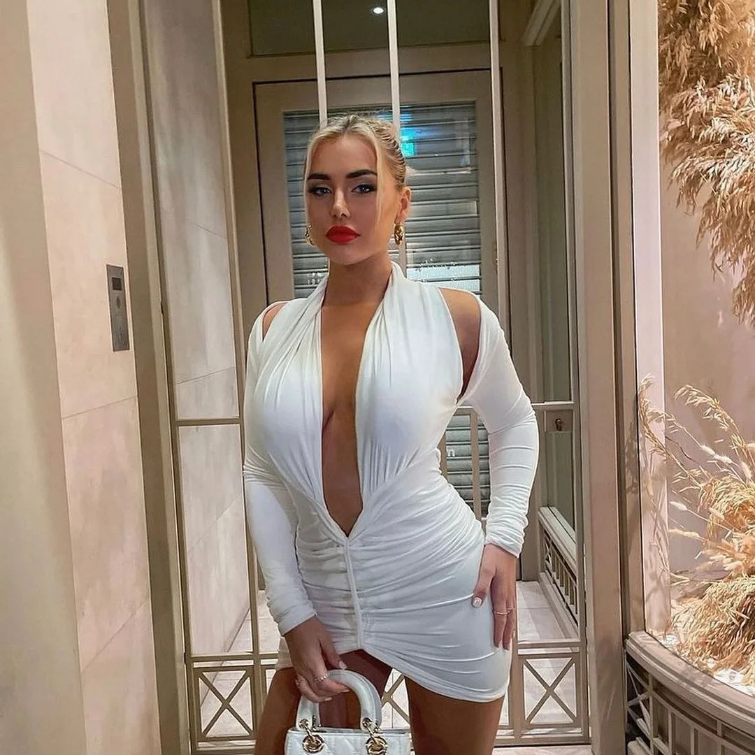 Women Sexy Y2k Deep V-neck Halter Ruffled Dress Hollow Out Mini Dress Long Sleeve Solid Color Bodycon Dress For Club Party Night
Women Sexy Y2k Deep V-neck Halter Ruffled Dress Hollow Out Mini Dress Long Sleeve Solid Color Bodycon Dress For Club Party Night