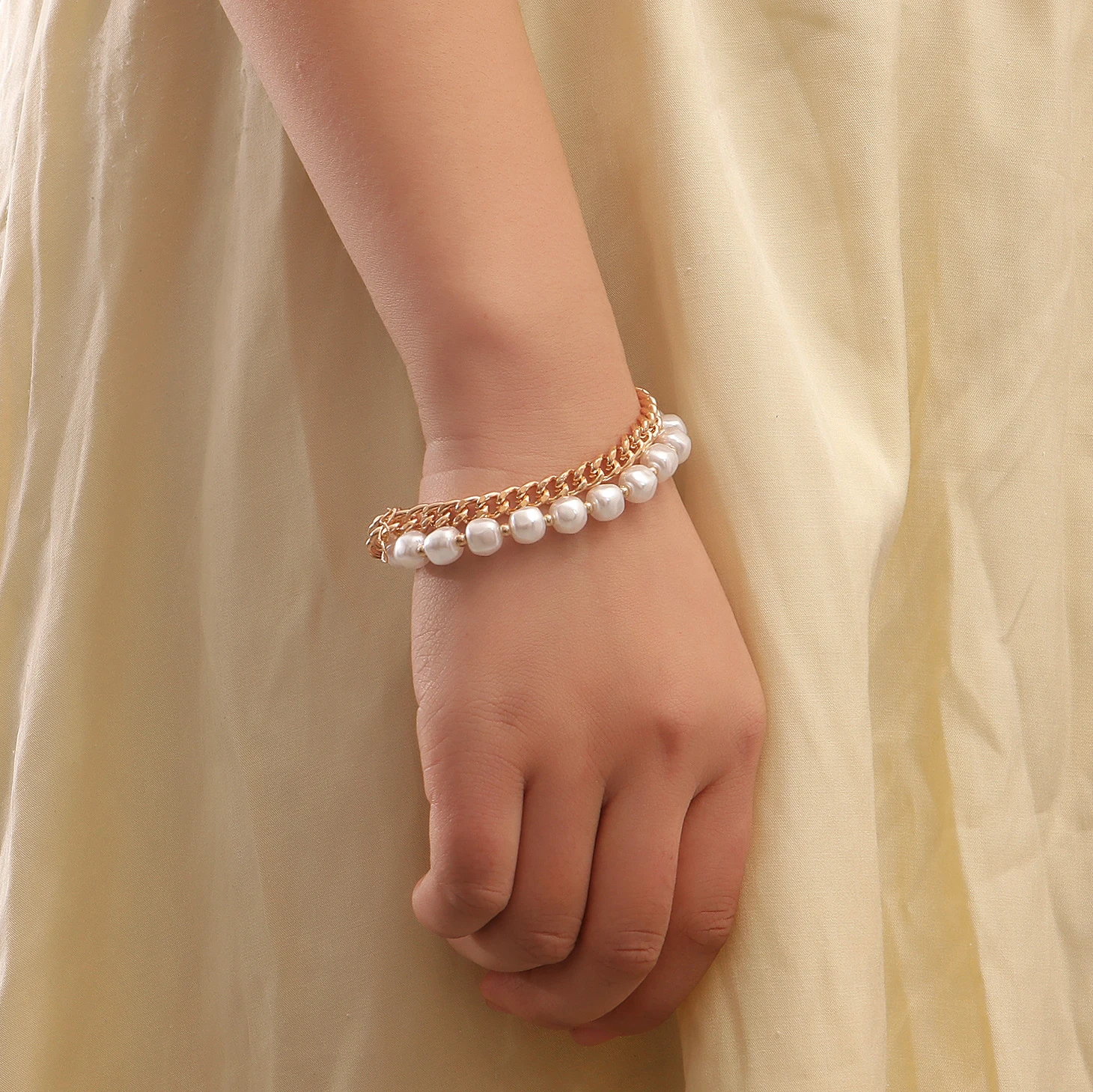 Ingemark 2022 Fashion Gold Color Multilayer Chain Bracelets on Hand For Women Pearl Charm Bangles Bohemian Couple Jewelry Gift
Ingemark 2022 Fashion Gold Color Multilayer Chain Bracelets on Hand For Women Pearl Charm Bangles Bohemian Couple Jewelry Gift
