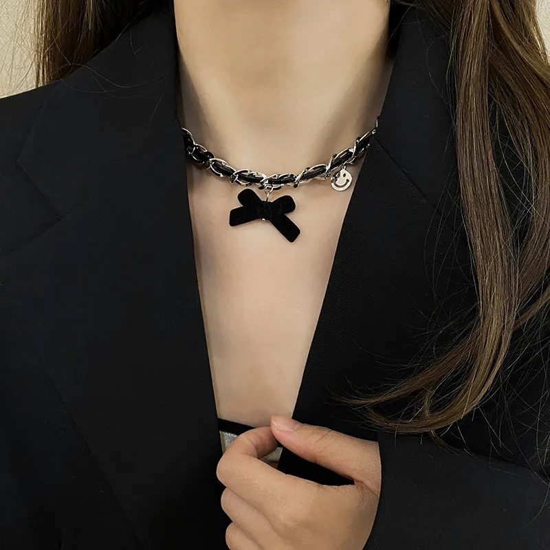 CC Style Woven Bow Necklace Female Clavicle Chain Ins Hip-Hop Spice Girl Neck Decoration
CC Style Woven Bow Necklace Female Clavicle Chain Ins Hip-Hop Spice Girl Neck Decoration