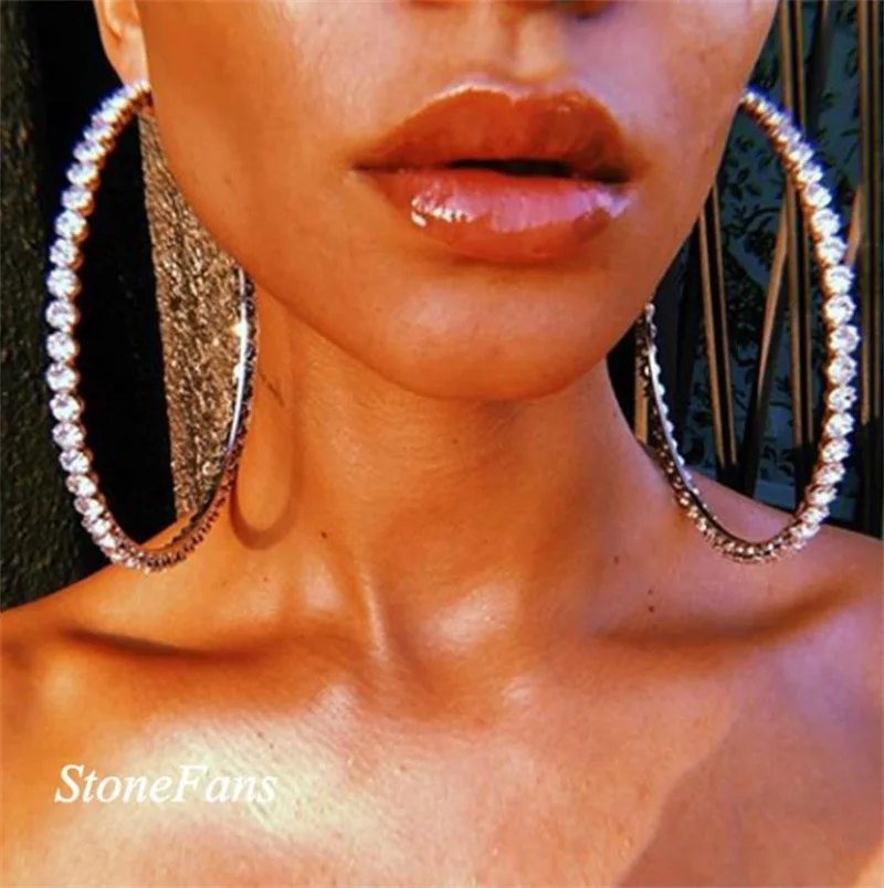 2022 new fashion design retro exaggerated earrings feminine temperament round summer 
2022 new fashion design retro exaggerated earrings feminine temperament round summer