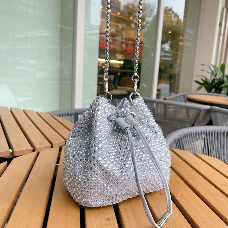 Luxury Rhinestone Diamond Shiny Bucket Bag Women Chains Party Purse Handbag Evening Clutch Bags Bling Shoulder Crossbody Bag sac
Luxury Rhinestone Diamond Shiny Bucket Bag Women Chains Party Purse Handbag Evening Clutch Bags Bling Shoulder Crossbody Bag sac