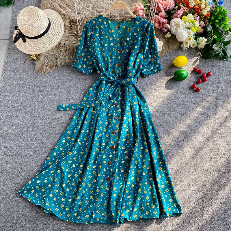 Autumn and Winter New Temperament V-neck Lace-up Waist Slimming Temperament Floral Dress
Autumn and Winter New Temperament V-neck Lace-up Waist Slimming Temperament Floral Dress