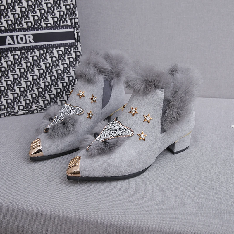 2022 New Fall Women's Super High Heels Sexy Dress Fashion Socks Boots Slip-On Designer Metal Decorative Chunky Boots High Heels
2022 New Fall Women's Super High Heels Sexy Dress Fashion Socks Boots Slip-On Designer Metal Decorative Chunky Boots High Heels