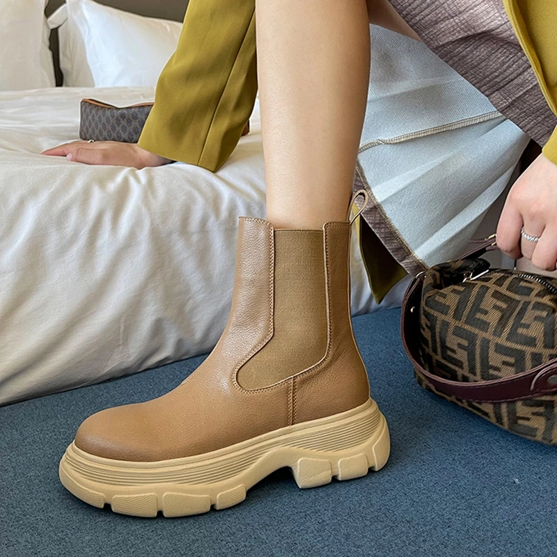 2022 new autumn and winter Women ankle boots natural Leather plus size 22-26 cm cowhide upper Comfortable Casual Chelsea boots
2022 new autumn and winter Women ankle boots natural Leather plus size 22-26 cm cowhide upper Comfortable Casual Chelsea boots
