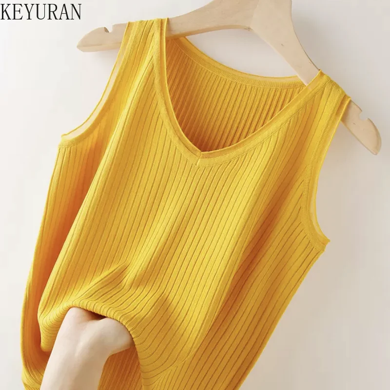 2023 Summer Thin Ice Silk Knit Vest Women Intside V-Neck Sexy Thin Sleeveless Bottoming Sweater Vest Knitwear Solid Tank Tops
2023 Summer Thin Ice Silk Knit Vest Women Intside V-Neck Sexy Thin Sleeveless Bottoming Sweater Vest Knitwear Solid Tank Tops