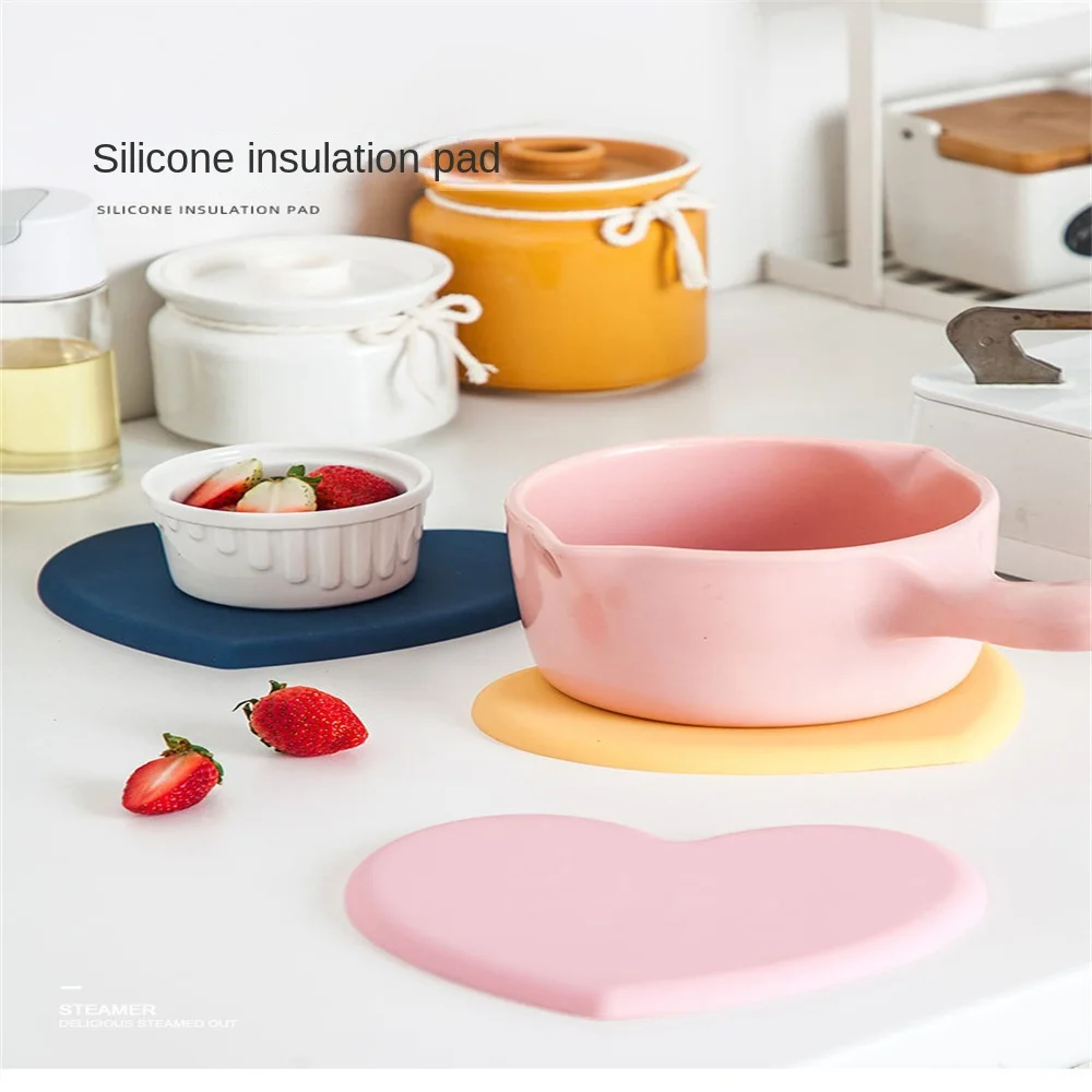 

Heat-resistant Heat Insulation Pad Silicone Thickened Heart-shaped Tabletop Casserole Pad Silicone Cup Pad Pan Pad