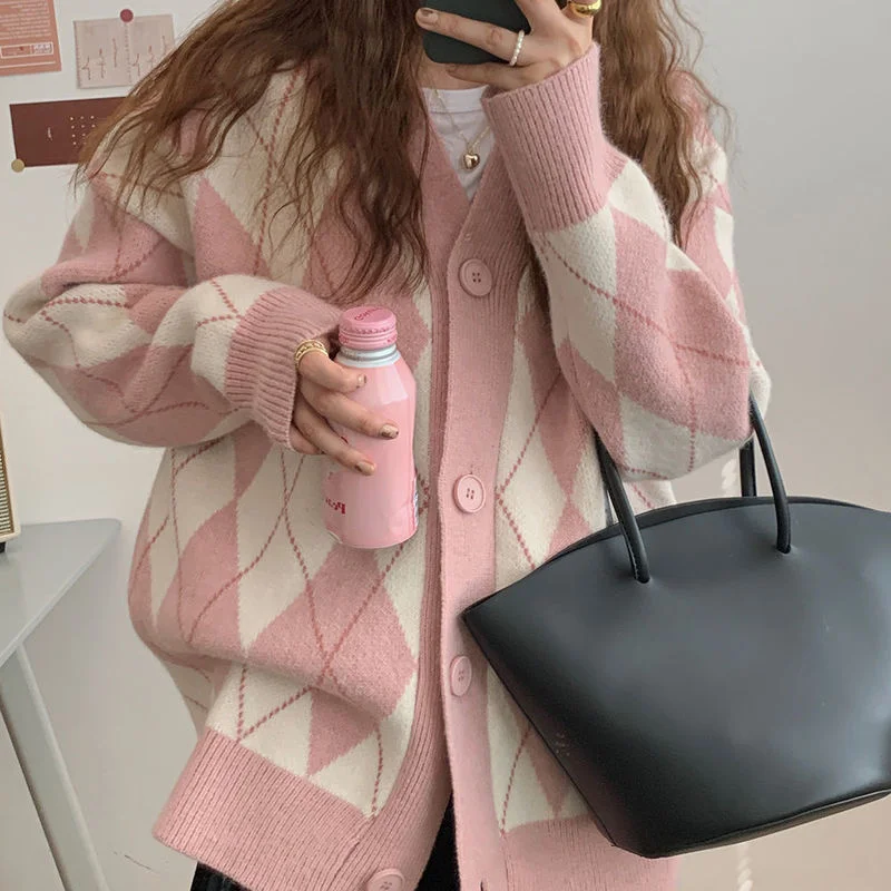 Women Knitted Sweater Argyle Loose Sweater Single Breasted Student Lovely Knitwear Korean Oversize Winter Tops
Women Knitted Sweater Argyle Loose Sweater Single Breasted Student Lovely Knitwear Korean Oversize Winter Tops