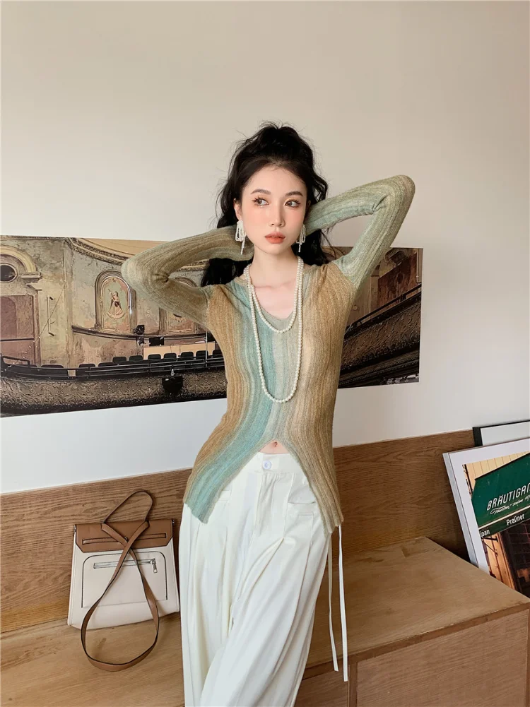 Korobov Gradients Tie-dye Stripe Sweater Autumn New In Lady V-neck Slim Knitwears Open Fork Design Fashion Pull Femme Hiver 2022
Korobov Gradients Tie-dye Stripe Sweater Autumn New In Lady V-neck Slim Knitwears Open Fork Design Fashion Pull Femme Hiver 2022