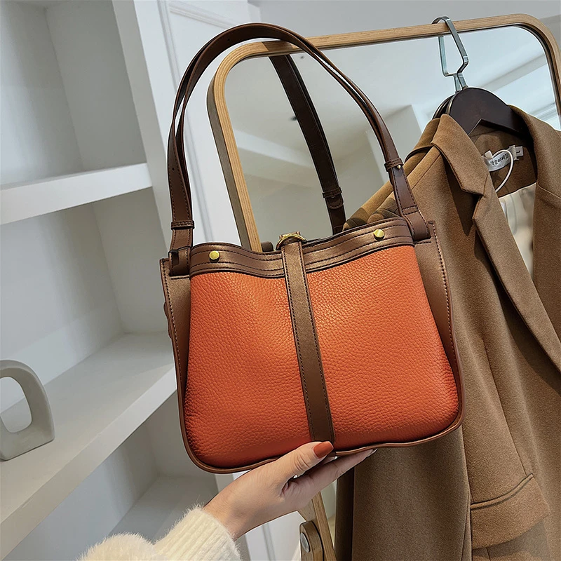 Fashion Designer Lady Messenger Bag Cowhide Women's Shoulder Bag Large Capacity Genuine Leather Handbag Commuter Casual Tote Bag
Fashion Designer Lady Messenger Bag Cowhide Women's Shoulder Bag Large Capacity Genuine Leather Handbag Commuter Casual Tote Bag