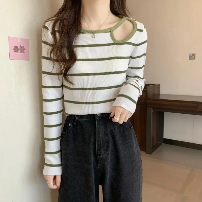 AllSeason Spring Autumn Women's Solid Casual Pullover Women Slim Bottom Knitted Top Soft Irregular Hollow Out Stripes
AllSeason Spring Autumn Women's Solid Casual Pullover Women Slim Bottom Knitted Top Soft Irregular Hollow Out Stripes