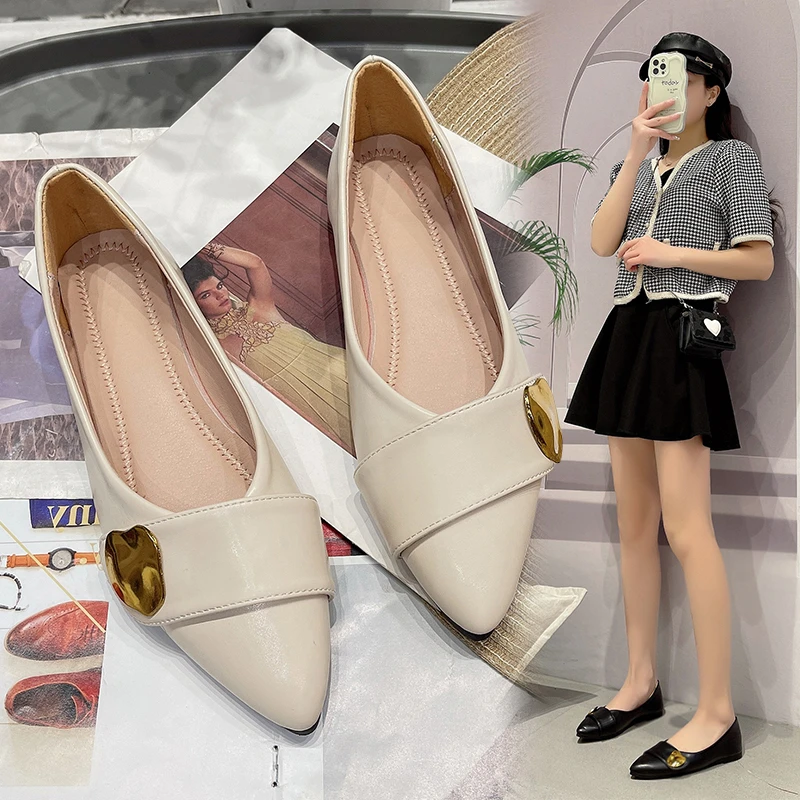 Flats Shoes Women Pointed Toe Soft leather Black Beige Lady Fashion Flats Round buckle Flat Sole Large
Flats Shoes Women Pointed Toe Soft leather Black Beige Lady Fashion Flats Round buckle Flat Sole Large