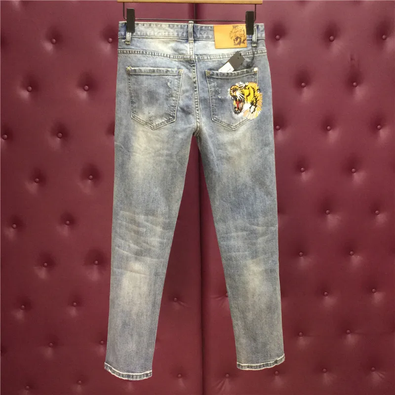 High New 2021 Classical Vintage Morden Blue Luxurious Embroidered tiger jeans Cotton Denim Pants comfort casual 28-38 #N405
High New 2021 Classical Vintage Morden Blue Luxurious Embroidered tiger jeans Cotton Denim Pants comfort casual 28-38 #N405