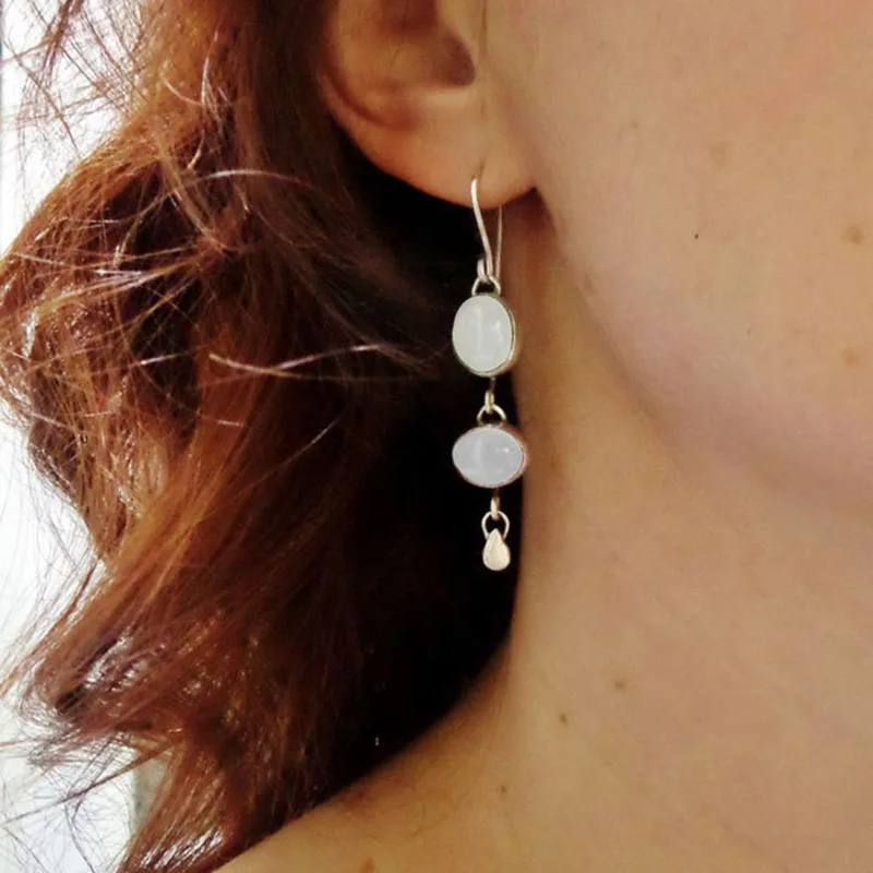 2022 Fashion New Vintage Moonstone Punk Earrings Retro Silver Color Metal Dangle Earrings for Women Jewelry Gift
2022 Fashion New Vintage Moonstone Punk Earrings Retro Silver Color Metal Dangle Earrings for Women Jewelry Gift