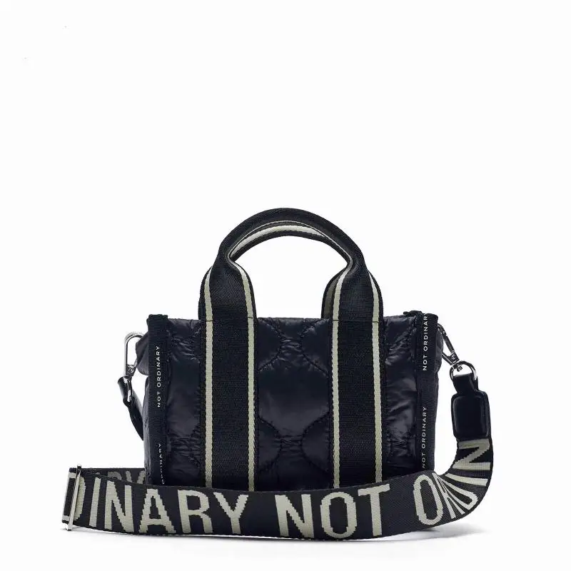 Brand Nylon Small Handbag for Women Letter Wide Strap Shoulder Crossbody Bag Designer Space Padded Tote Ladies Quality Bags Ins
Brand Nylon Small Handbag for Women Letter Wide Strap Shoulder Crossbody Bag Designer Space Padded Tote Ladies Quality Bags Ins