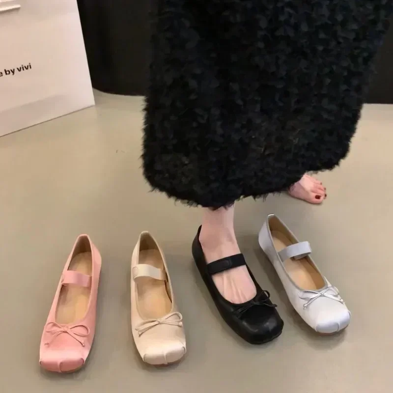 2023 New Spring Summer Flat Ballet Shoes Women's Shoes Retro Satin Mary Jane Shoes Ballet Flats Women Zapatos Mujer
2023 New Spring Summer Flat Ballet Shoes Women's Shoes Retro Satin Mary Jane Shoes Ballet Flats Women Zapatos Mujer