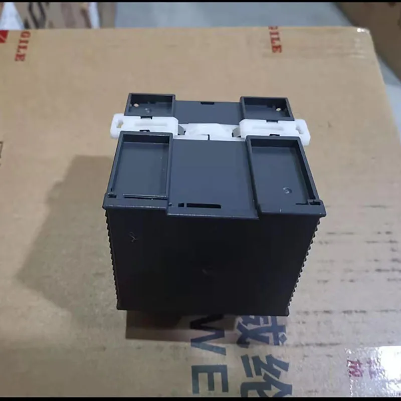 New original PLC/AS218TX-A/AS218PX-A/AS332P-A/AS324MT-A/AS320P-B/AS300N-A/UC-ET010-24C/UC-ET010-24D
New original PLC/AS218TX-A/AS218PX-A/AS332P-A/AS324MT-A/AS320P-B/AS300N-A/UC-ET010-24C/UC-ET010-24D