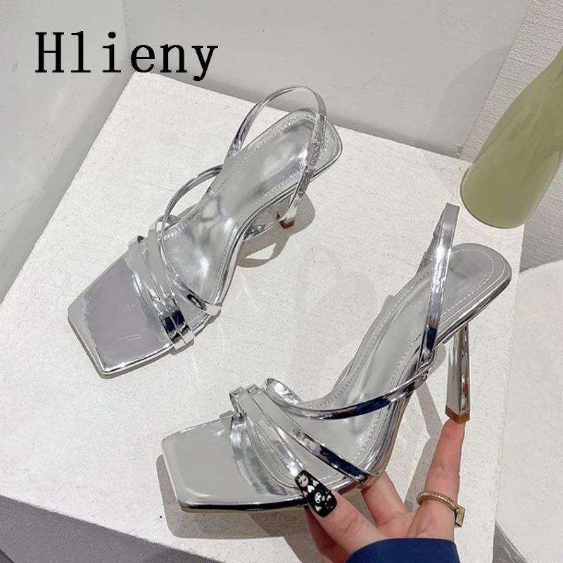Новинка 2023, элегантные квадратные тапочки Hlieny, женские дизайнерские туфли на тонком высоком каблуке, модные женские туфли-слайды с узким ремешком, серебристые туфли
Новинка 2023, элегантные квадратные тапочки Hlieny, женские дизайнерские туфли на тонком высоком каблуке, модные женские туфли-слайды с узким ремешком, серебристые туфли