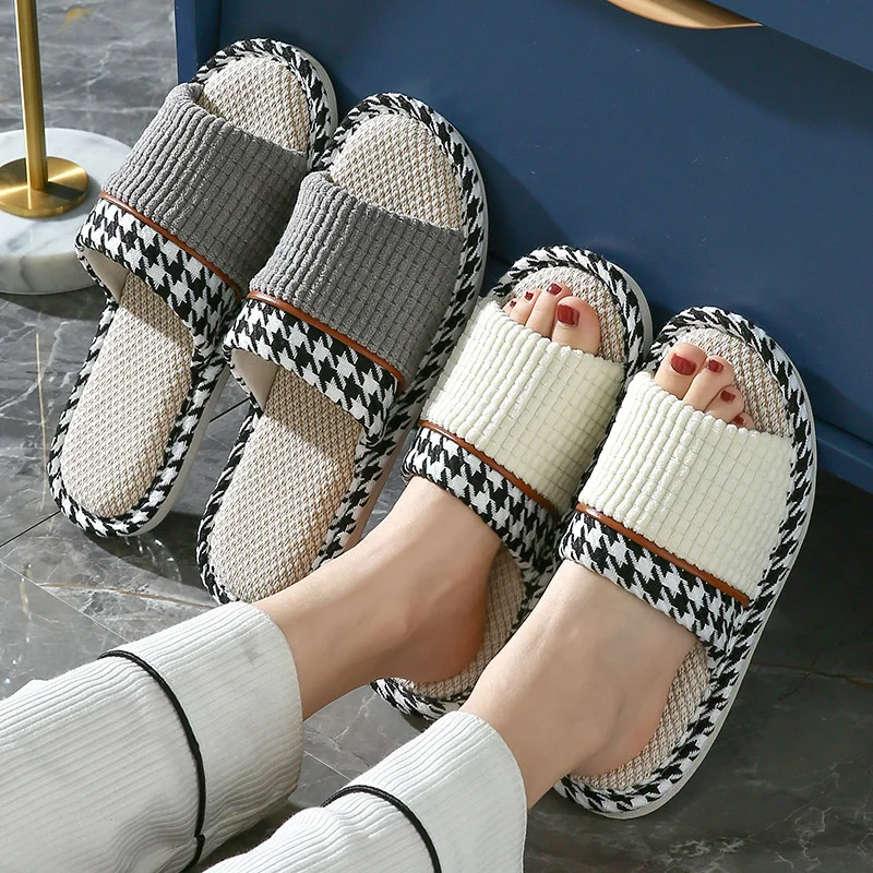 Women Home Slippers Fabric Bedroom Slippers for Home Women Slides 2023 Summer New Minimalist Design Soft Non-Slip Woman Shoes
Women Home Slippers Fabric Bedroom Slippers for Home Women Slides 2023 Summer New Minimalist Design Soft Non-Slip Woman Shoes