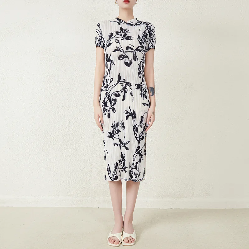 Summer Dress Vintage For Women Short Sleeve Printed Stretchable Miyake Pleated Elegant Split Improved Cheongsam Dresses
Summer Dress Vintage For Women Short Sleeve Printed Stretchable Miyake Pleated Elegant Split Improved Cheongsam Dresses