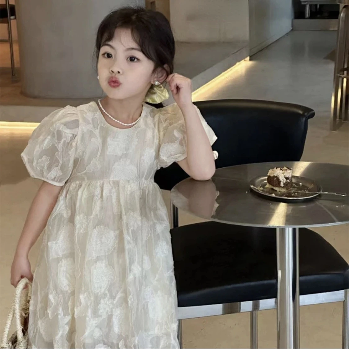 2023 Children Girls Summer Dress Solid Short Sleeve Sweet Clothes for 2-7T Girls Princess Wedding Party Gift Costume
2023 Children Girls Summer Dress Solid Short Sleeve Sweet Clothes for 2-7T Girls Princess Wedding Party Gift Costume