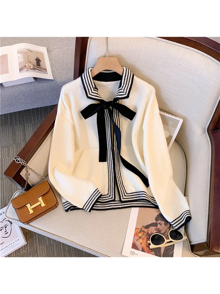 Women's Apricot Cardigan Knitted Sweater 2000s Ladies Fashion Bow Long Sleeve Knit Sweater Korean Jumper 90s Y2k Vintage Clothes
Women's Apricot Cardigan Knitted Sweater 2000s Ladies Fashion Bow Long Sleeve Knit Sweater Korean Jumper 90s Y2k Vintage Clothes