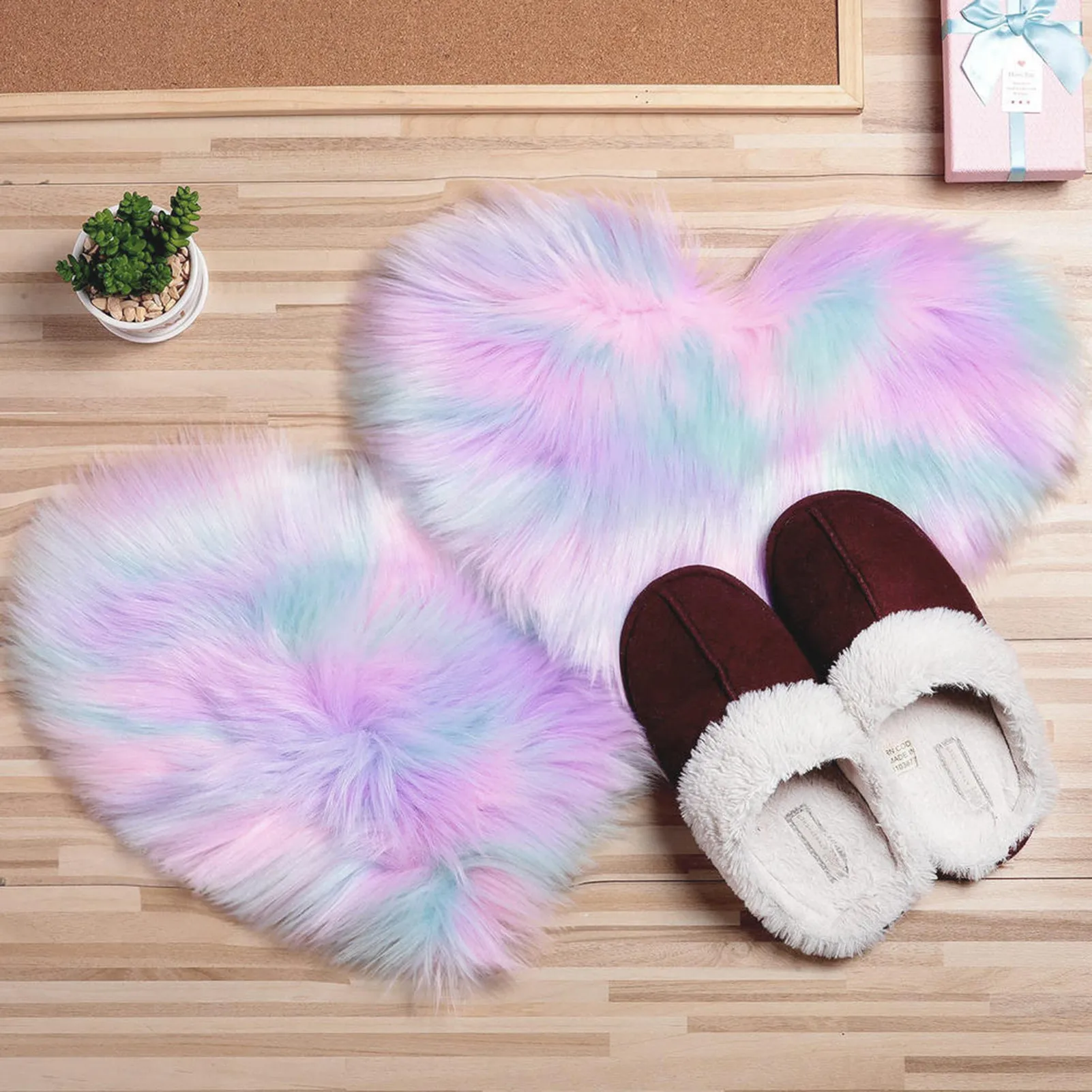 Heart Shaped Rug Shaggy Plush Carpet Soft Faux Sheepskin Fur Area Rugs for Bedroom Living Room Floor Home Mat Bedside Rug
Heart Shaped Rug Shaggy Plush Carpet Soft Faux Sheepskin Fur Area Rugs for Bedroom Living Room Floor Home Mat Bedside Rug