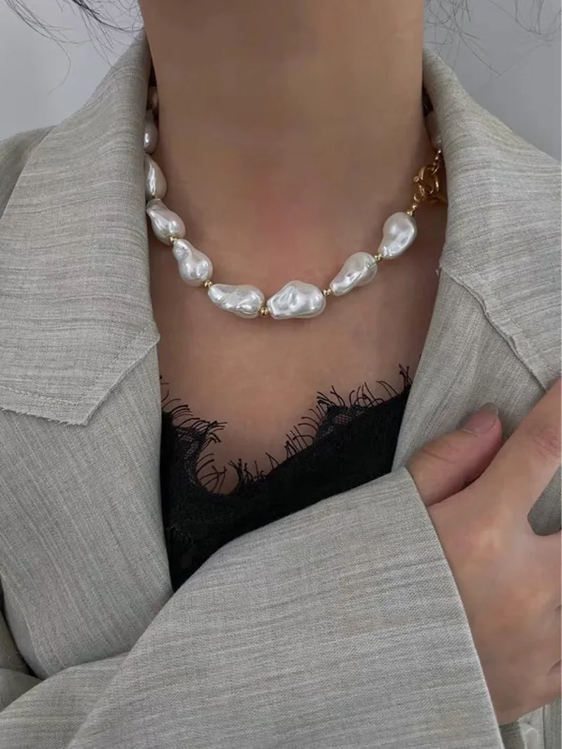 

French Irregular Baroque Pearls Female Niche Design Feeling Restoring Ancient Ways OT Clasp Temperament Joker Clavicle Chain